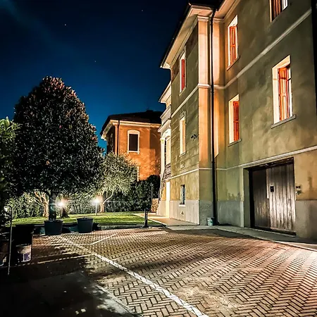 Naboo Luxury 4* Верона