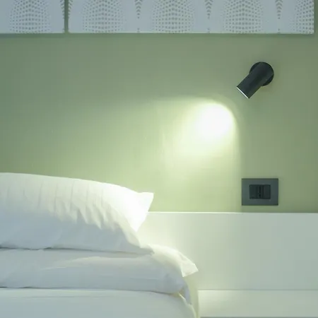 Naboo Luxury ゲストハウス 4*