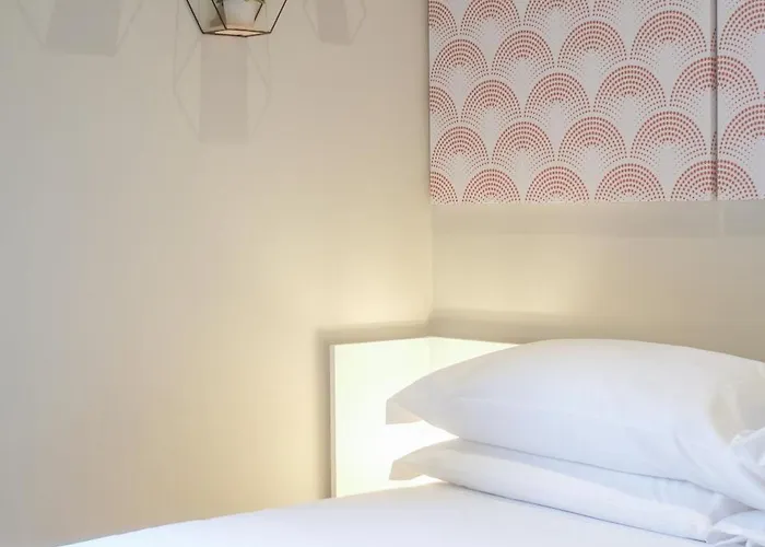 Naboo Luxury 4* فيرونا